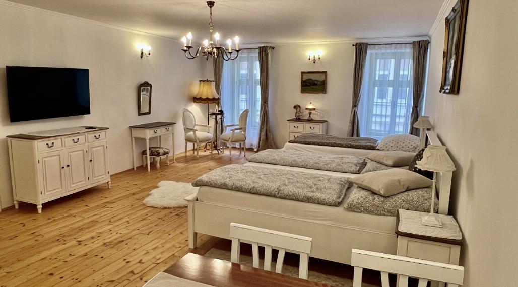 Rekonštruovaný byt, ktorý dýcha históriou - centrum Banskej Štiavnice