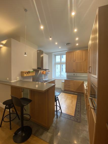 Predaj nadštandardného 5 izbového bytu na Tolstého ulici v lokalite Palisády v centre