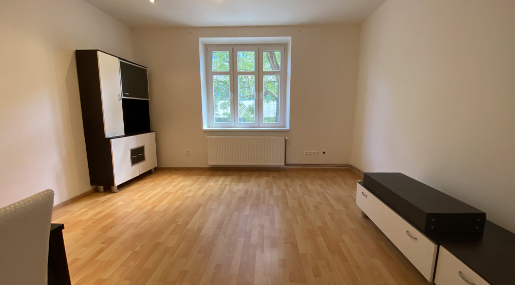 Len u nás v ponuke: Predaj 2 izbového bytu pri OC Centrál v širšom centre