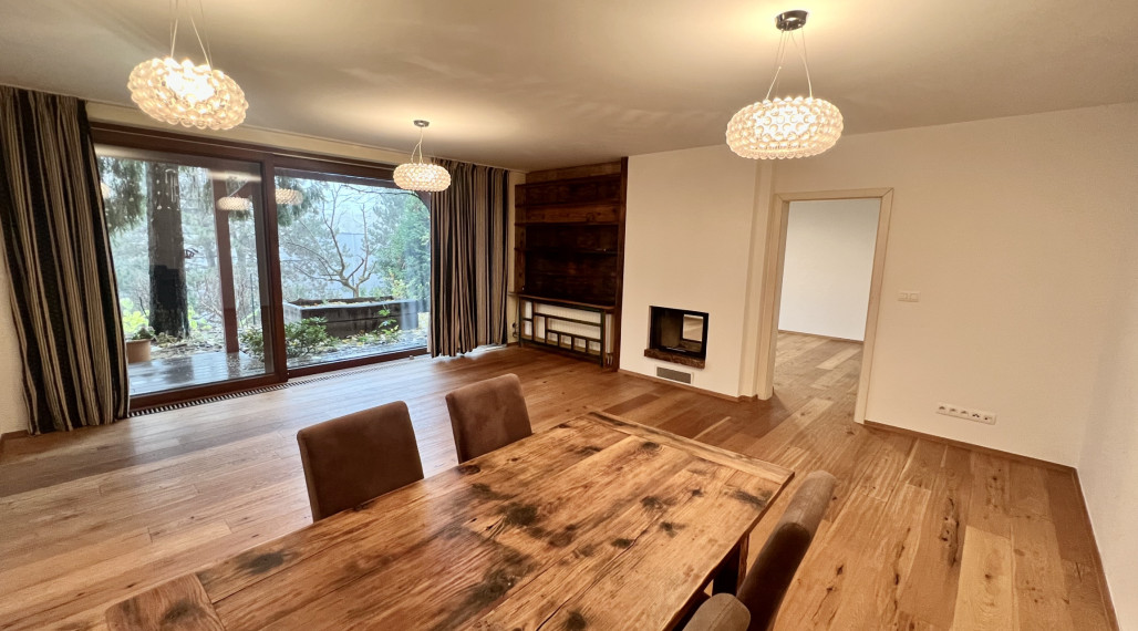 RD v Dúbravke, pri BIS, dvojgen. bývanie - BEZ PROVÍZIE