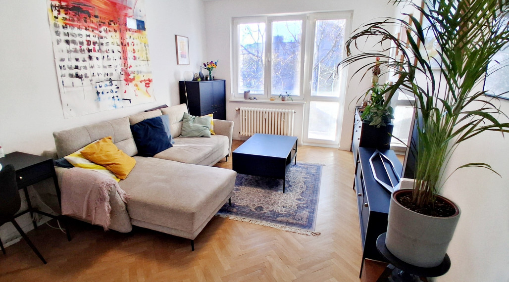 Prenájom 2 izb. bytu s peknou rekonštrukciou pri OC Centrál na Jelačičovej ul., Nivy