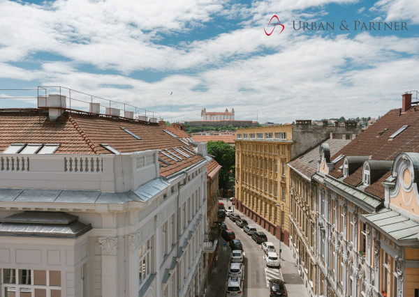 Predaj 2 izbového nadštandardného bytu na Gunduličovej ulici v centre - Palisády