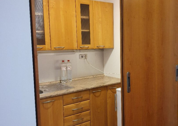 Kancelárske priestory na prenájom v budove na Vajnorskej ulici v rôznych výmerách.