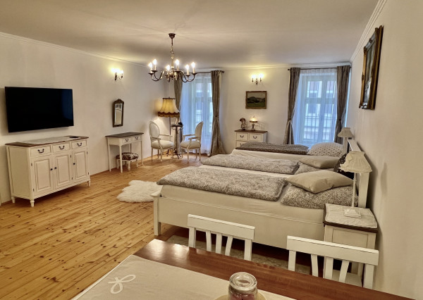 Rekonštruovaný byt, ktorý dýcha históriou - centrum Banskej Štiavnice