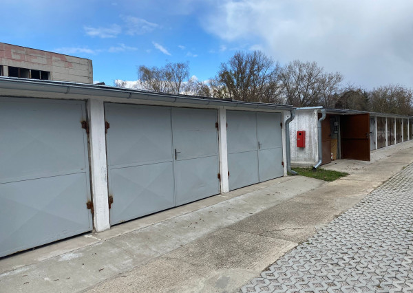 PREDAJ NOVOSTAVBA GARÁŽ v SENICI