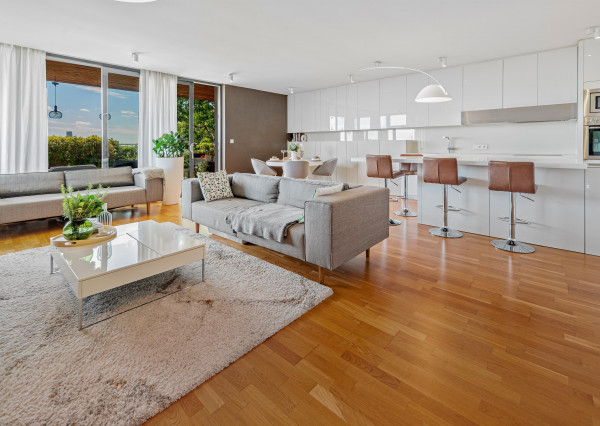 Above-standard 4 room apartment located in Koliba for sale