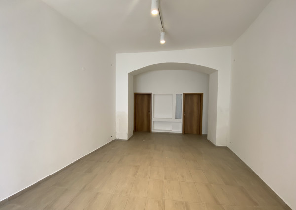 Prenájom obchodného priestoru na Klariskej ulici v centre - pešia zóna