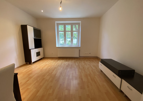 Len u nás v ponuke: Predaj 2 izbového bytu pri OC Centrál v širšom centre