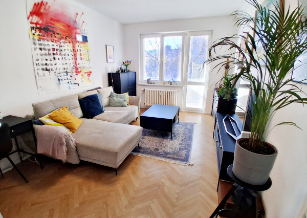 Prenájom 2 izb. bytu s peknou rekonštrukciou pri OC Centrál na Jelačičovej ul., Nivy