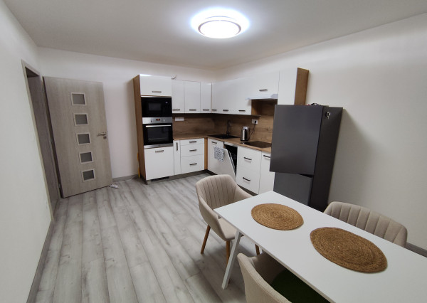 Prenájom 3 izbového bytu na Estónskej ulici vo Vrakuni