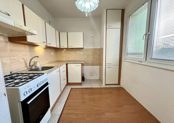 Len u nás v ponuke: Predaj 3 izbového bytu na Nám. hraničiarov v Petržalke