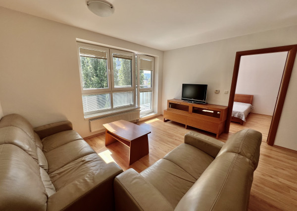 Krátkodobý prenájom - 2 izbový byt s LOGGIOU v Eden Park